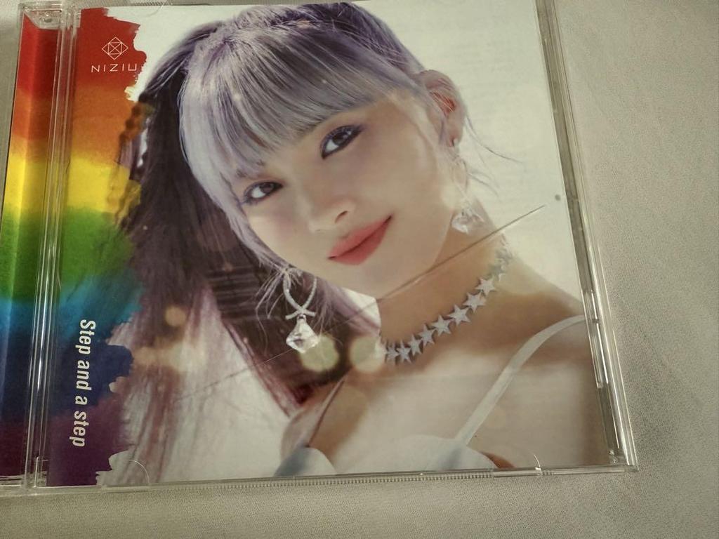 [USED] NiziU CD