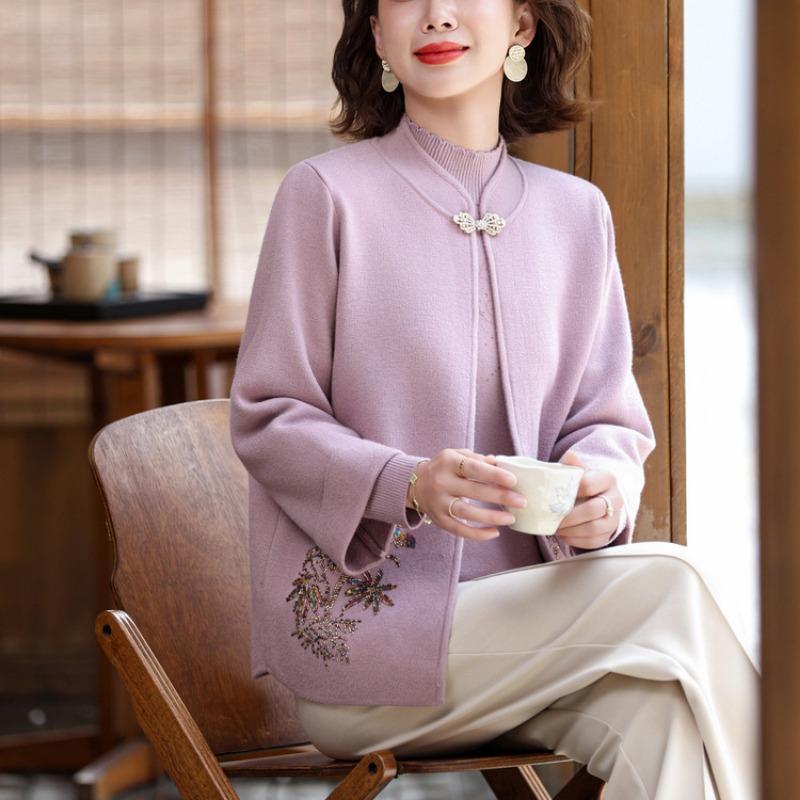 Middle-aged and Old Women's Autumn and Winter Fashion Sweater Heavy Craft Coat Mother's Autumn Clothes New Knitted Cardigan Two-piece Set