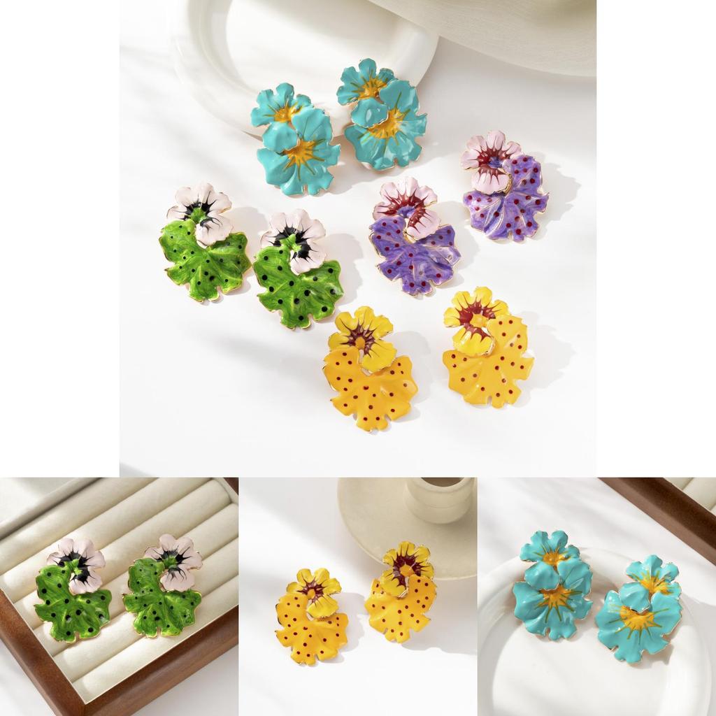 Eye-catching Exaggerated Floral Leaf Earrings With Polka Dots For Women