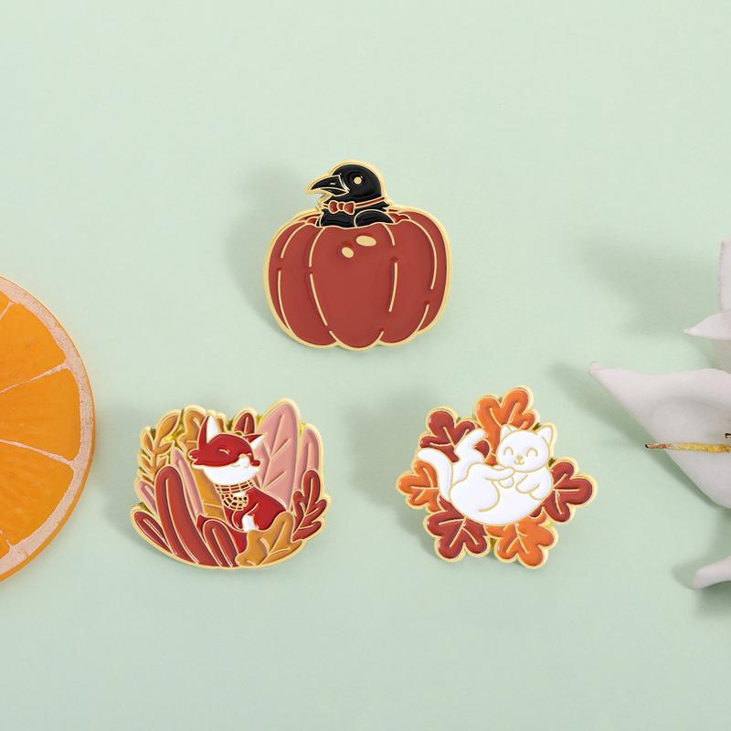 Cute Thanksgiving Animals Enamel Pins Cartoon Cat Autumn Fox Mystical Crows Pumpkin Brooch Lapel Badge Jewelry Gifts for Friends