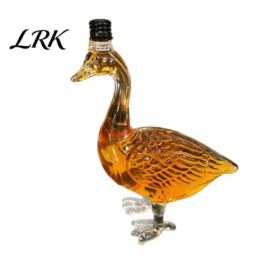 Elegant Liquor Decanter Goose Sculpted Glass Decanter, 3D Carved Whiskey with Stopper, Unique Bottle Decorative for Home Bar, Gift Men