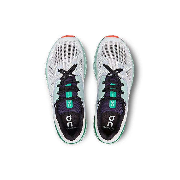 On Running Cloudstratus Undyed White Creek 39.98246