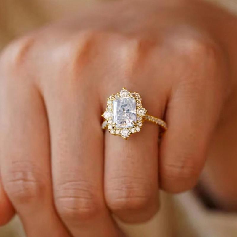 Luxurious Sparkling Zircon Square Women's Ring, Exquisite and Fashionable Wedding Banquet Jewelry Accessories
