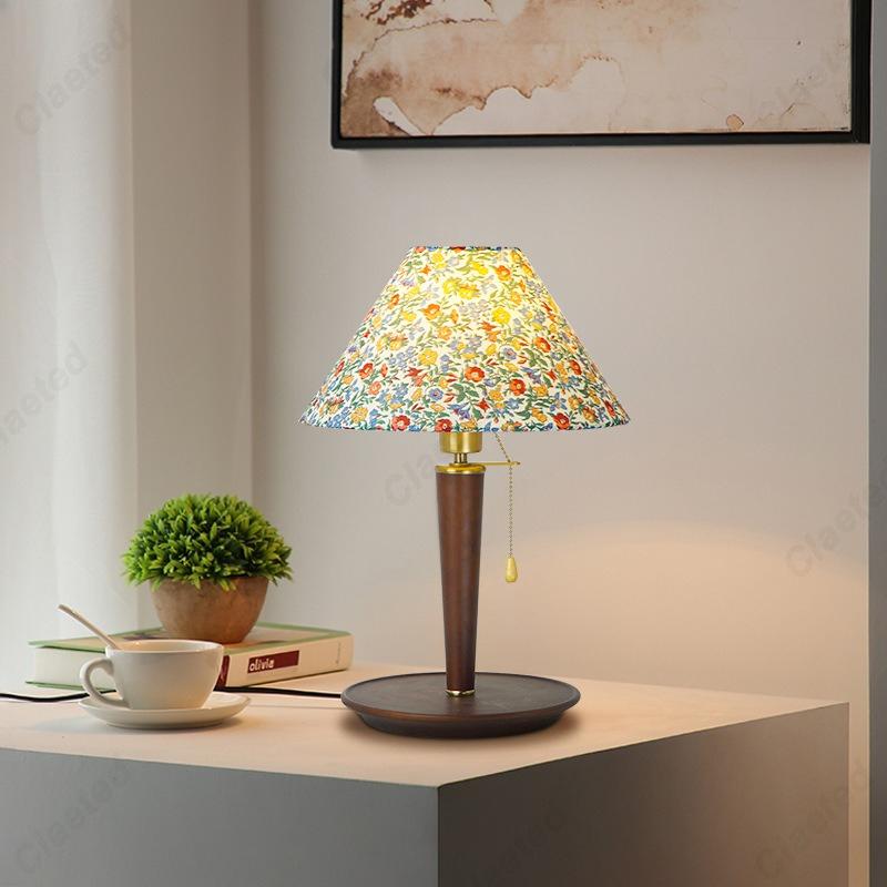 Creative Retro LED Pleated Small Desk Lamp Bedroom Bedside Lamp Living Room Study Decorative Atmosphere Lighting
