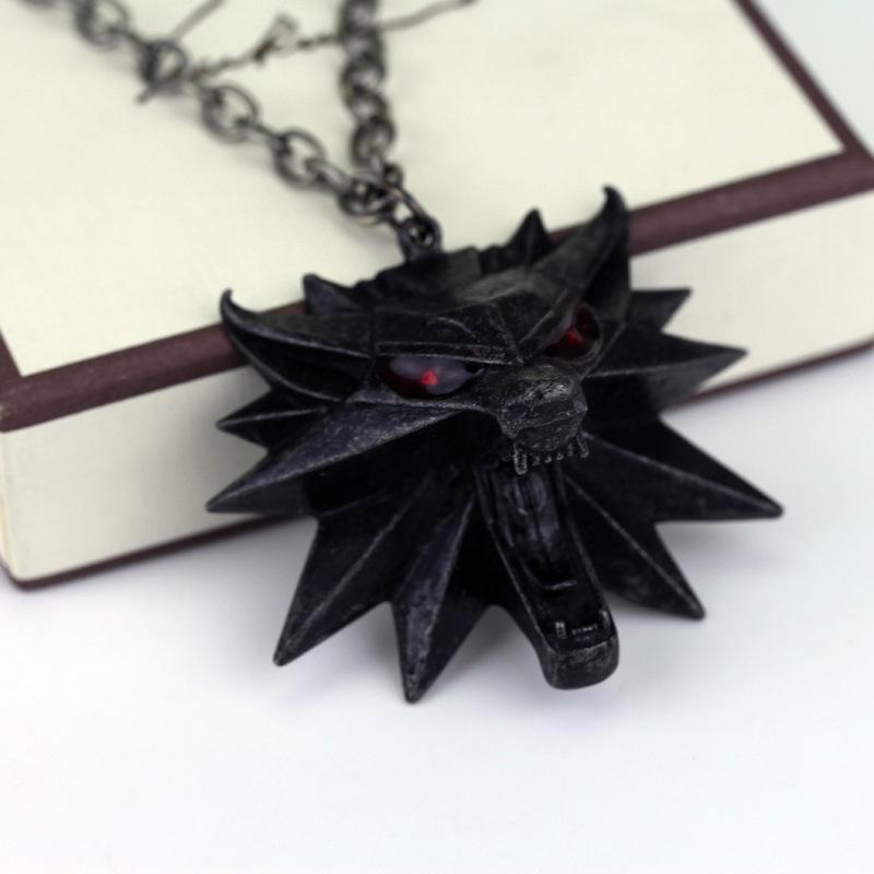 The Witcher 3: Wild Hunt Wolf Head Zinc Alloy Pendant Necklace with Three Game Maps