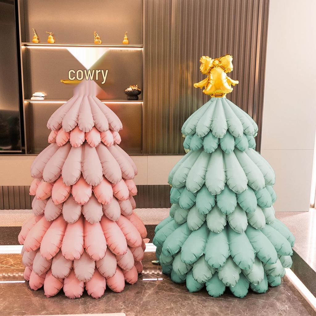 Inflatable Christmas Tree Scene with Matte Balloons for Shopping Mall Window Display Prop