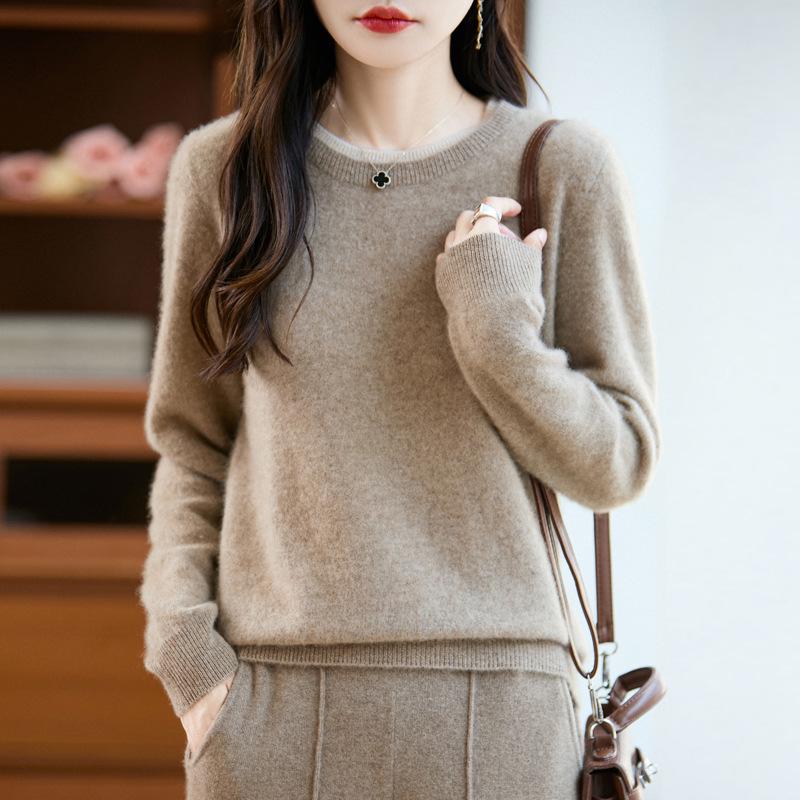 100% Pure Wool Lazy Style Loose Knit Cashmere Pullover Sweater, Round Neck, Autumn/Winter.