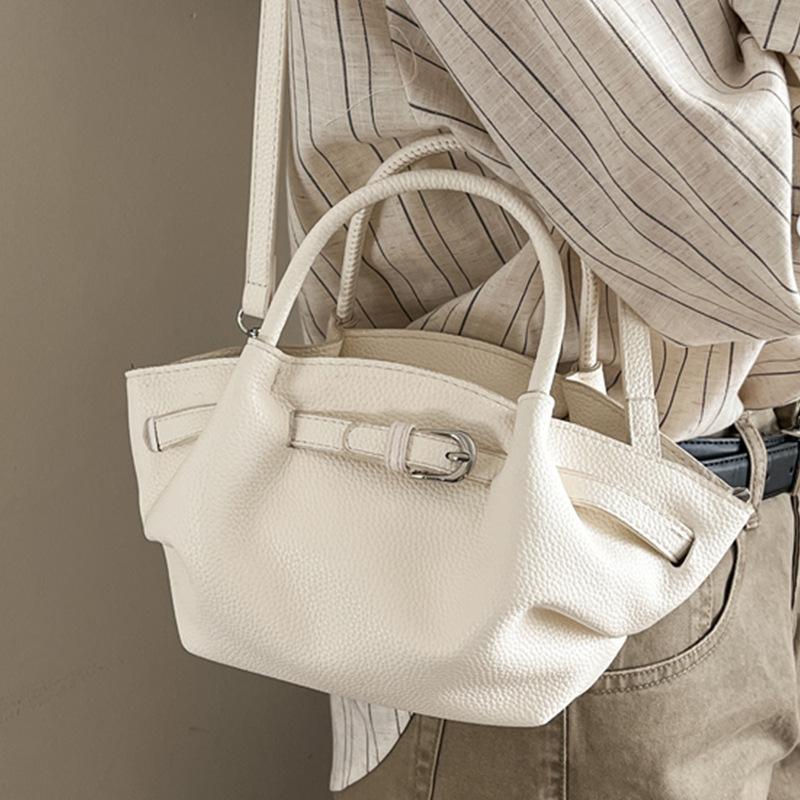 Design-themed Backpack with A Trendy Single Shoulder Strap and A Large Capacity for Daily Commuting.