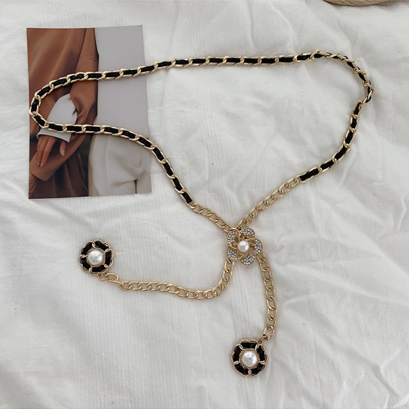 

Black Fashionable And White Metal Waist Chain With Charming Pearl Inlay Dresses For чорний