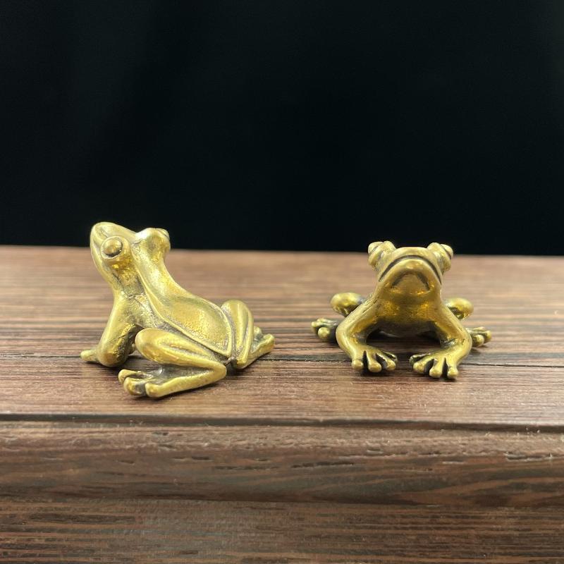 Brass Frog Statue Ornament Retro Animal Figurines Tea Pet Desktop Home Office Decor Mini Micro Garden Landscaping Decoration
