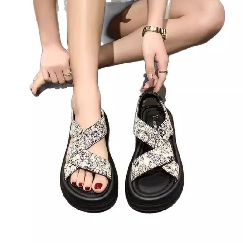Sandals women's new summer outer wear thick-soled heightening skirt one pedal beach sandals women's outer wear
