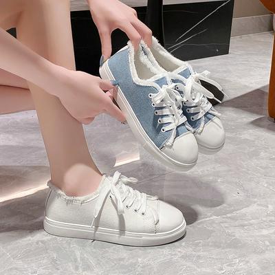 Încălțăminte pentru femei – Adidaşi