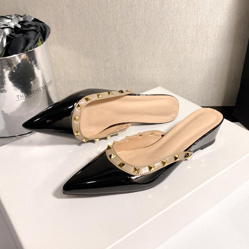 Baotou Half-drag Sandals Women's Summer Outer Slippers New Thick Heel Pointed Rivets Fashion Pointed Shoes