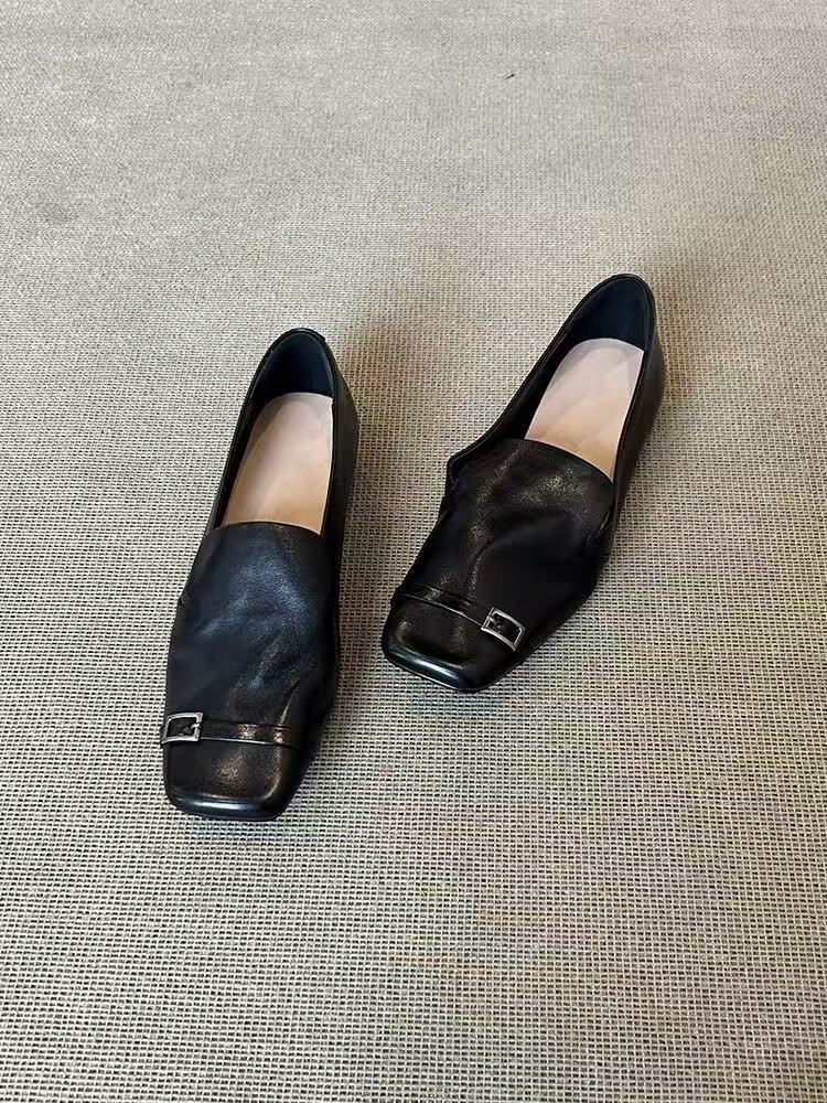 

Версия из овчины~ ретро британский стиль кожаные лоферы с квадратным носком на одной педали женский дизайн нишевые на плоской подошве маленькие кожаные туфли 35