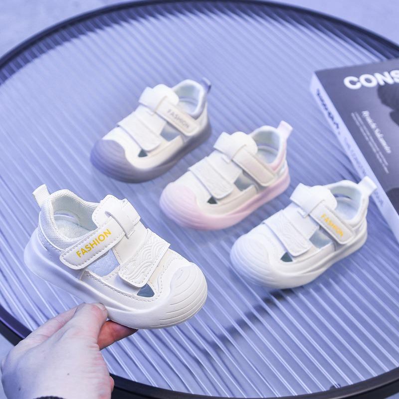 Girls Sandals New Summer Closed-Toe Kids Lightweight Sandals Breathable Soft Sole Sports Shoes