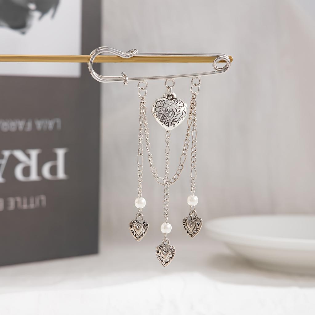 1pc Fashion Tassel Street Accessory Designer Heart-Shaped Pendant Ankle Chain Decoration, Party Jewelry, Street Style, Minimalist Design