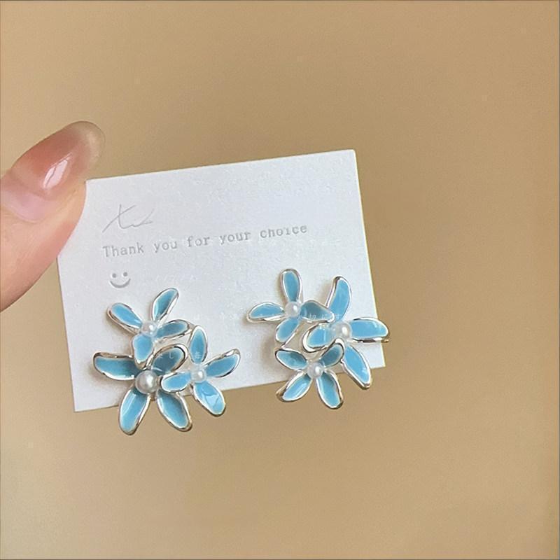 Spring Summer Blue Floral Pearl Petal Stud Earrings - Seaside Vacation Style