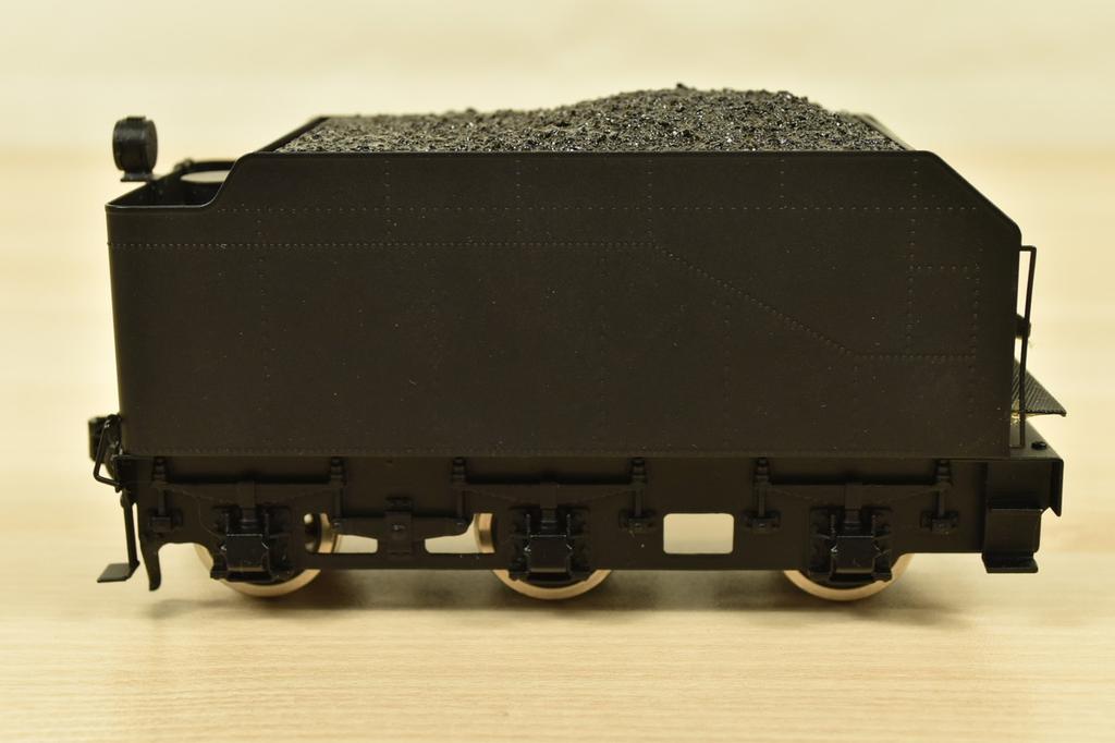 Nippon Sharyo 8620 Steam Locomotive Display Model with Base & Case from Japan