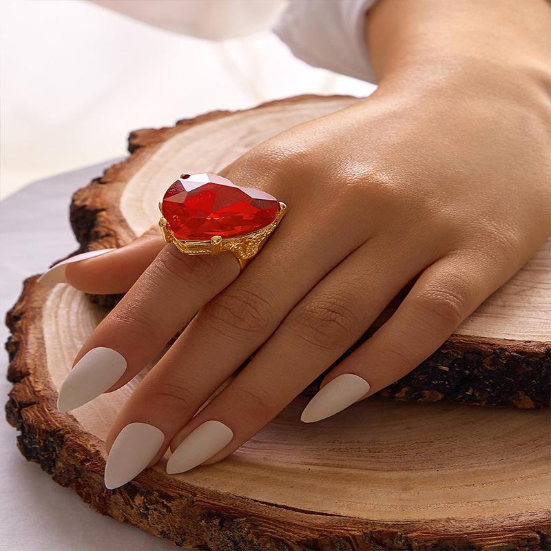 Luxury European & American Style Middle Eastern Fashion Gem Ring