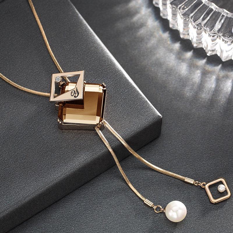 2021 Nowy damski uniwersalny wysokiej klasy dekoracyjny naszyjnik sweterkowy wisiorek