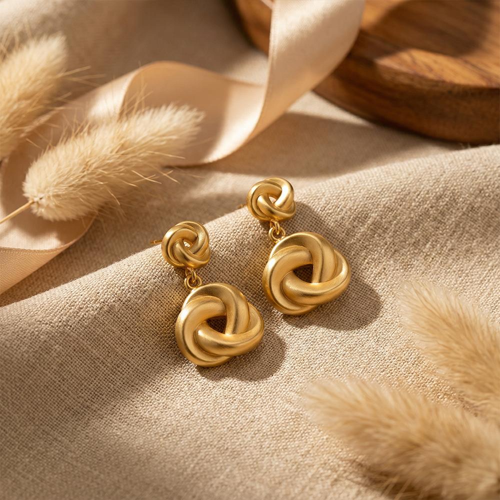 

Vintage Gold Color Knot Drop Earrings for Women Geometric Twisted Metal Dangle Earrings Statement Fashion Zircon Accessories золотой