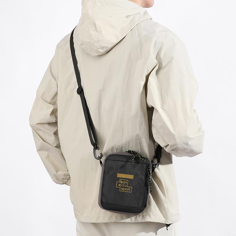 Men's Crossbody Bag Outdoor Sports Mobile Phone Bag Lightweight Shoulder Small Square Bag