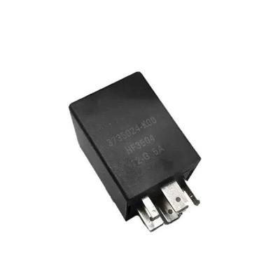 Otomobil Elektroniği Aksesuarları – Kablolar, Adaptörler ve Soketler