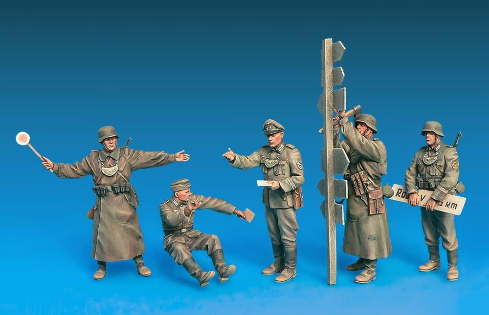 MiniArt Scale German Army Field Gendarmerie Set of with Weapons and Plastic Model Kit MA35315 1/35 5, 1930s-40s, Equipment,