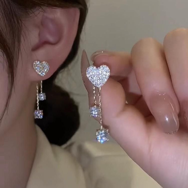 

South Korea Dongdaemun new 111 silver needle diamond-encrusted five-pointed star earrings women s flash diamond fringed bow stud earrings 925 silver needle