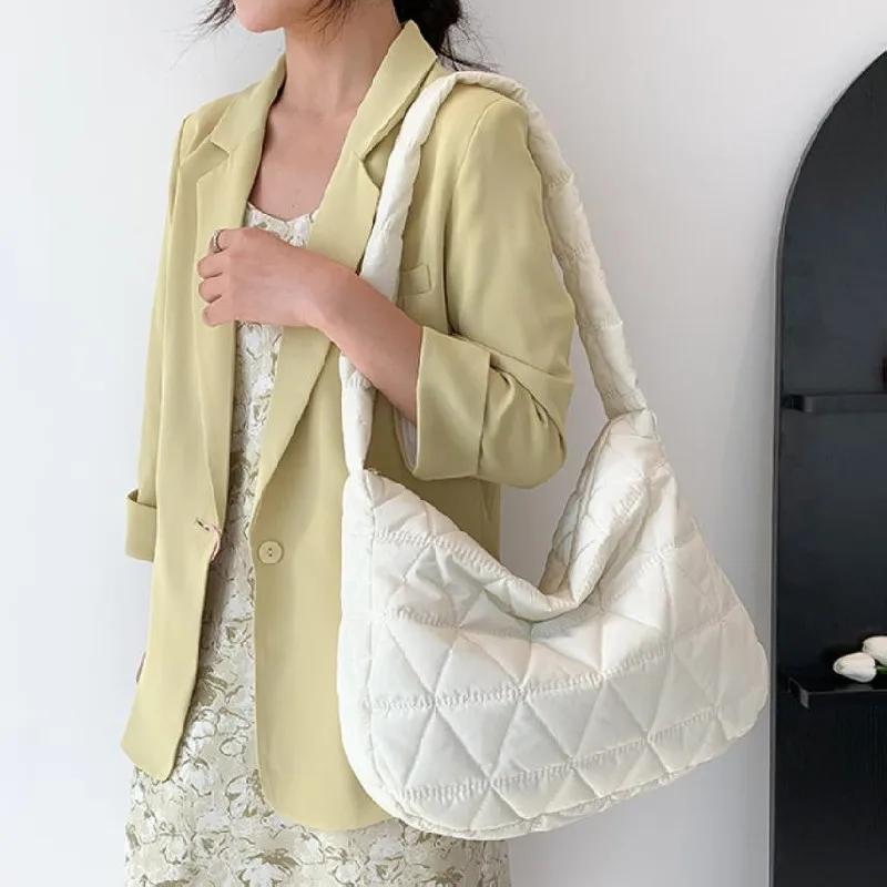 Stepp-Querbody-Tasche, Gepolsterte Umhängetasche, Trendige Hobo-Tasche mit großem Fassungsvermögen, Tägliche Querbody-Tasche, Sichere Reise-Geldbörse