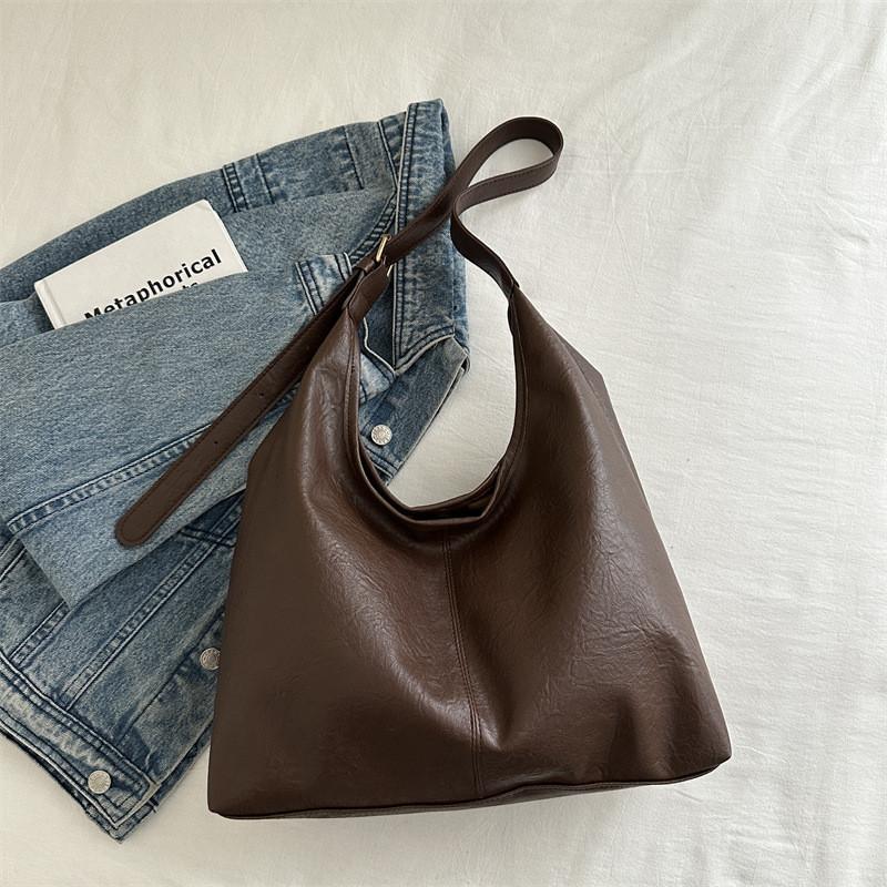 Large Capacity Commuter Retro Solid Color Tote Bag For Women With Stylish Design