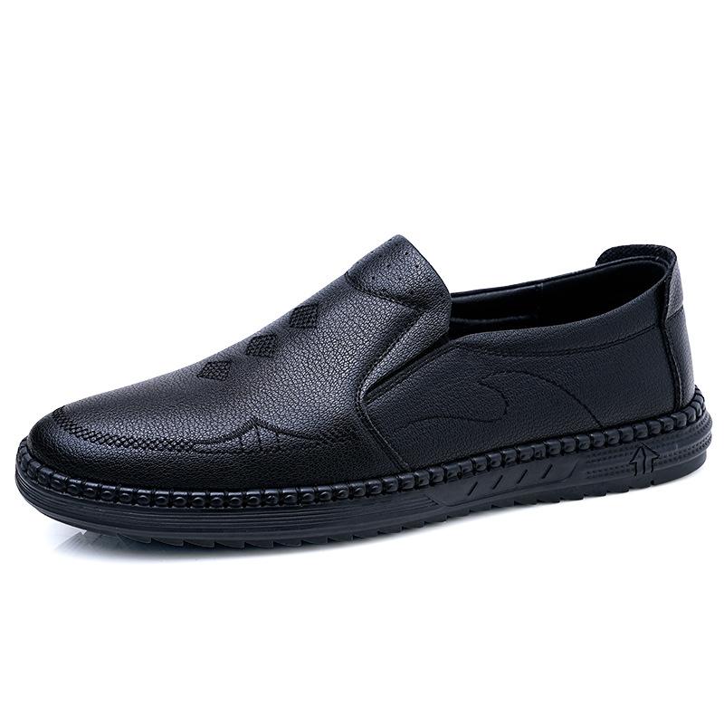 Fashion 2025 Spring Autumn New Designer Loafers Man Fashion Solid Color Soft Leather Shoes Male Solid Color Light Casual Shoe Man
