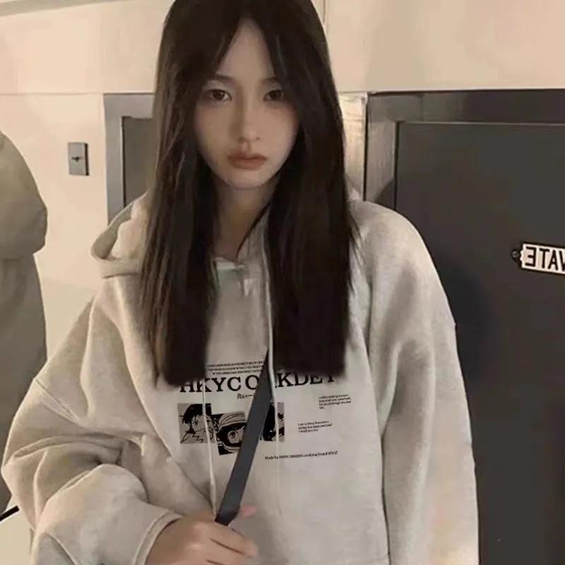 Damska bawełniana bluza z kapturem, podszyta polarem - Modny styl kampusowy, luźny krój, wyszczuplająca, modny niszowy design.