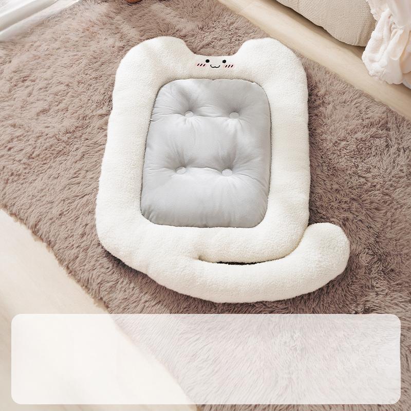 New White Curly Tail Thickened Mat for Cats Dogs and Small Dogs Soft and Thickened Pet Nest Mat