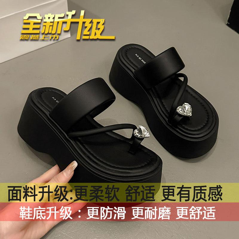 Small height-increasing platform beach shoes for women's summer wear 2025 new high-end silver rhinestone toe slippers