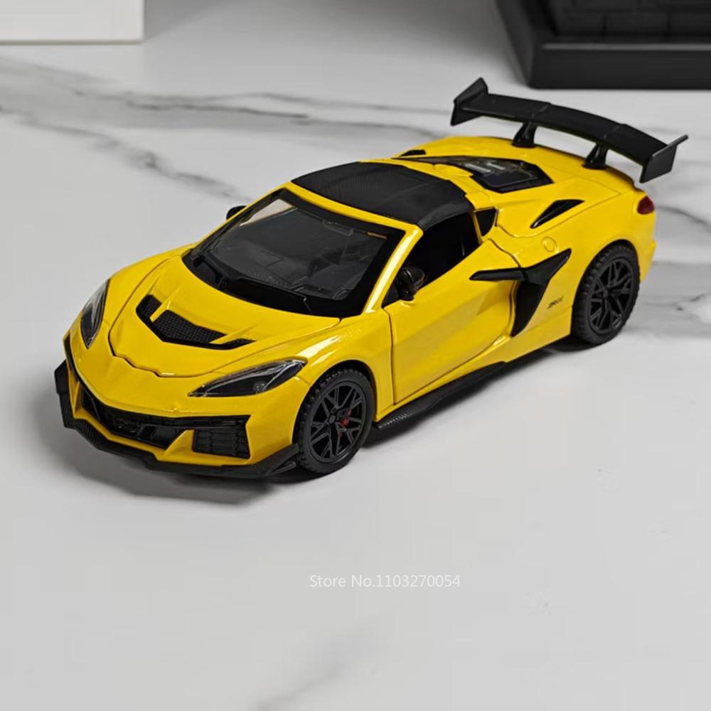 1:32 Scale C8 C2 Diecast Model Toys Alloy Car Hood Can Opened Rear Wheel Return Force Miniature Vehice Christmas Gift Decoration