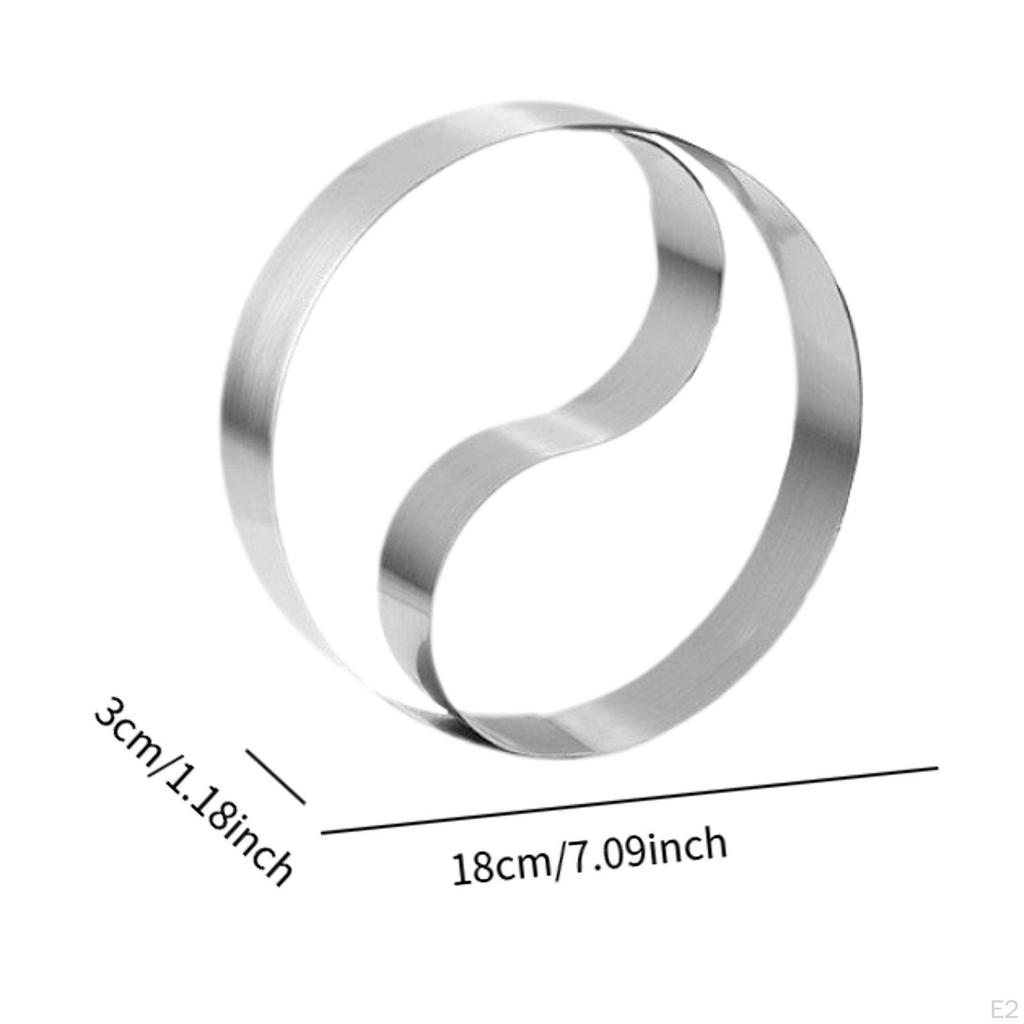 Vykrajovátko na sušenky a salátový dortový dezert s formičkou na rýžovou kouli