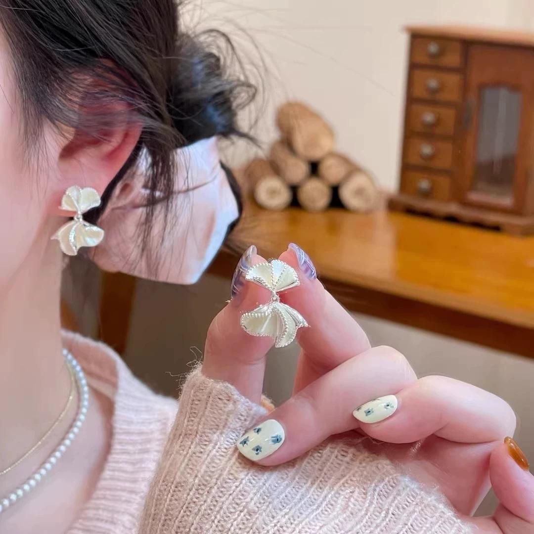 

2025 High-End Silver Flower Earrings - Spring & Summer Collection for Women