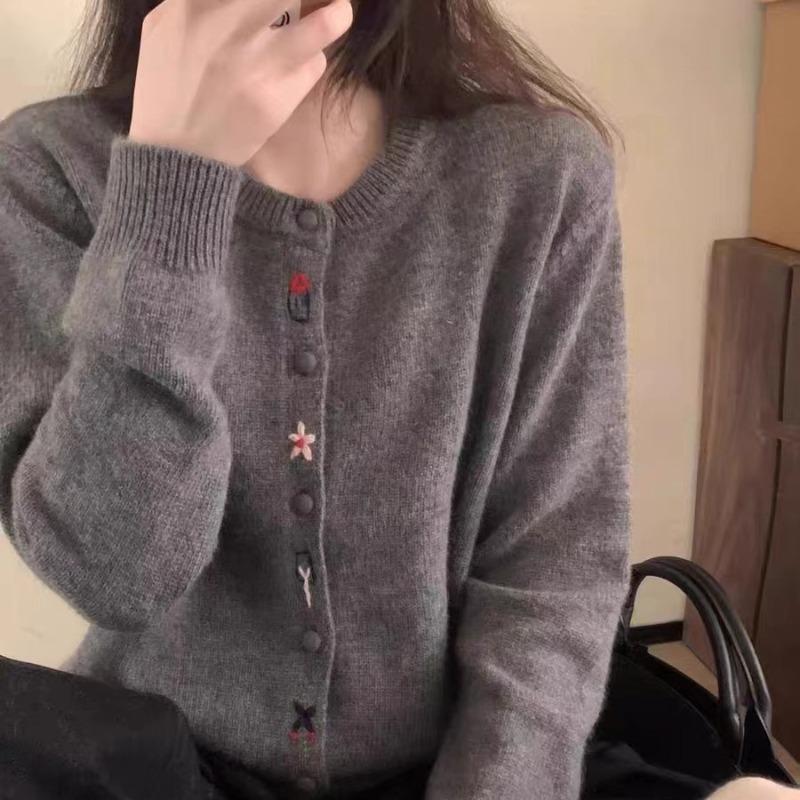 Spring and Autumn New Small Knitted Cardigan Button Design Sense Advanced Sense Embroidery Soft Waxy Sweater Jacket Women