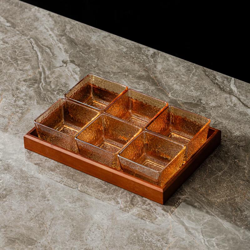 

Divided Acrylic Fruit Platter with Bamboo Tray