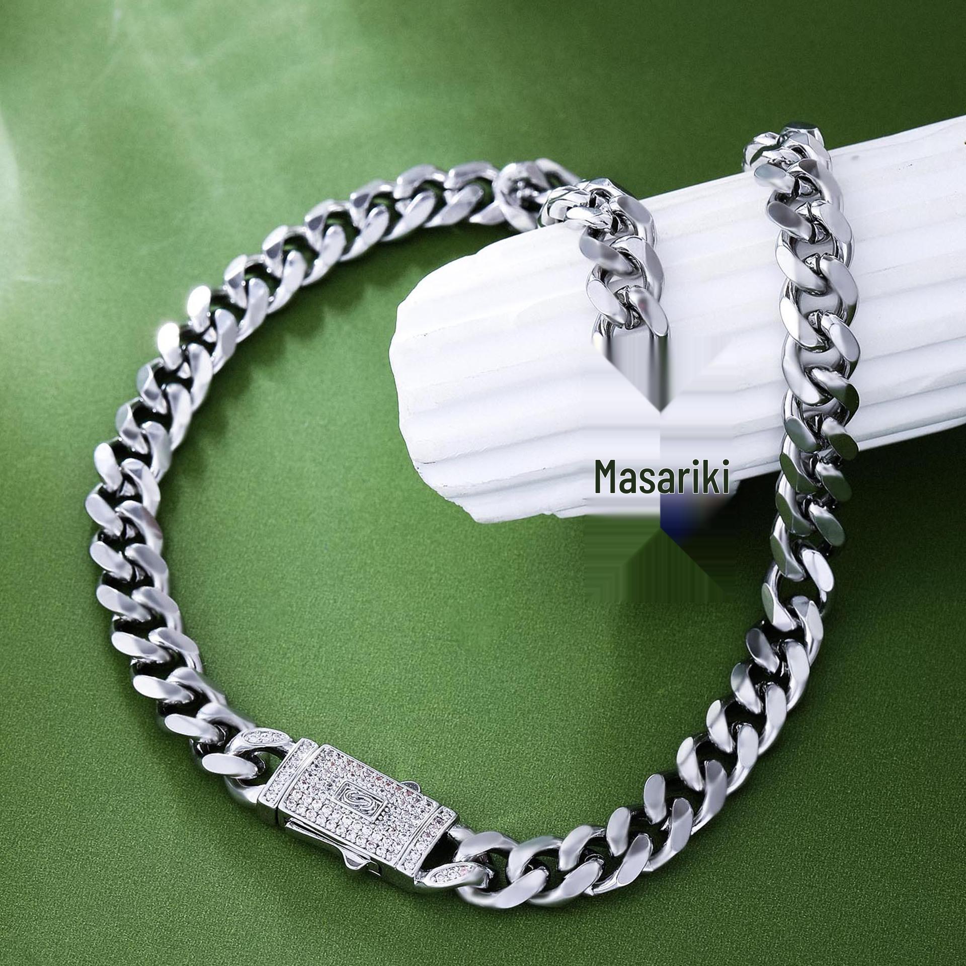 

Європейське та американське кубинське кольє з інкрустацією діамантами - Модний, розкішний та зухвалий дизайн Standard Size