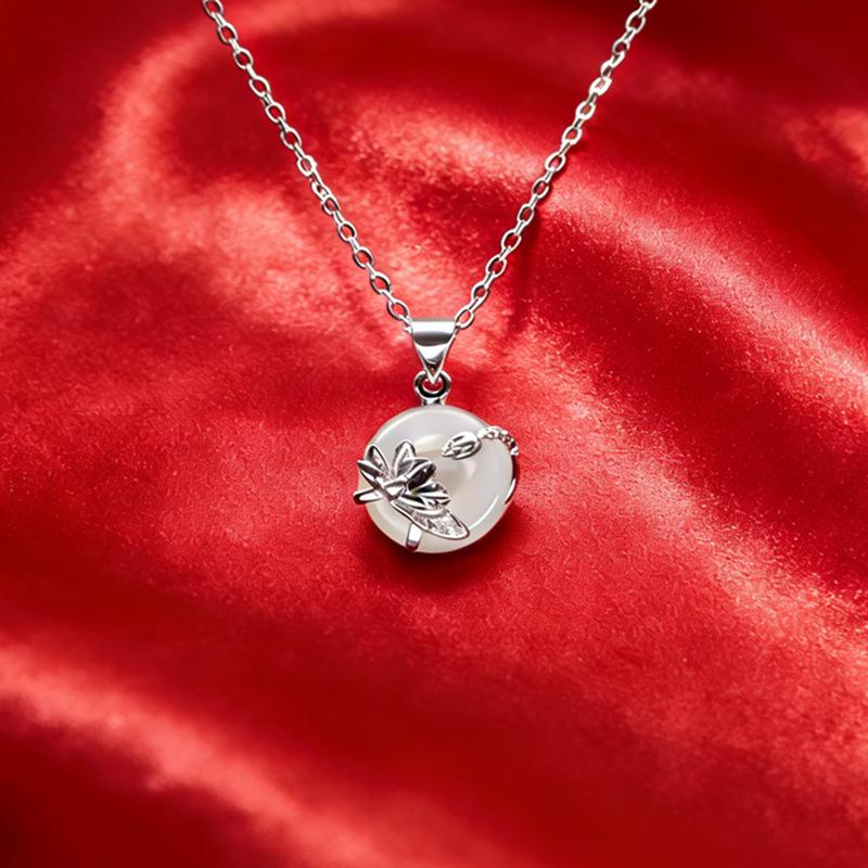 

Elegant Pure Silver Lotus Necklace for Women - Luxurious Clavicle Chain, Perfect Gift for Girlfriend Thick Plated White Copper