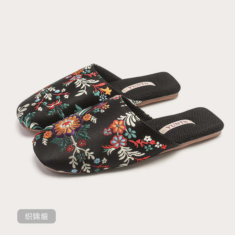 Fashion Luxury Silk Satin Slippers Women Chinese Embroidered Flower Design House Slippers Light Comfortable Winter Warm Mules Flip Flops