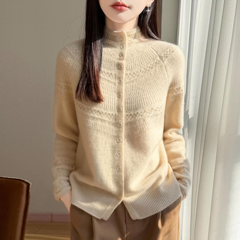 Women's Autumn/Winter 2026 Cashmere Thick Knit Cardigan Sweater with Half-High Neck