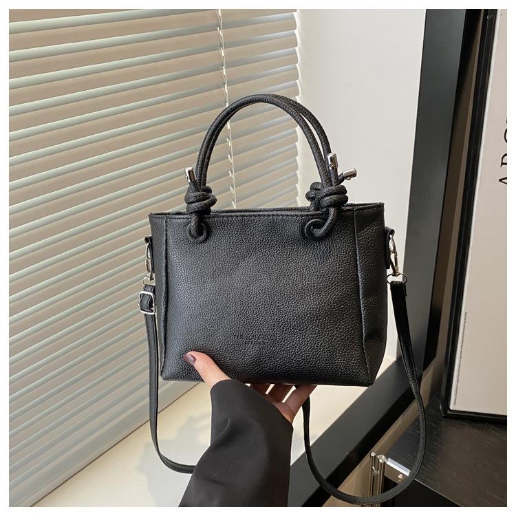 Premium Sense Niche Bag Women's 2025 New Spring and Summer Versatile Messenger Bag Popular Handbag Bucket Bag