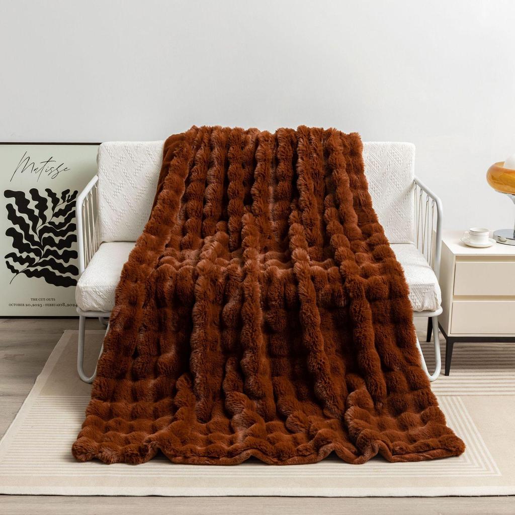 Imitation Rabbit Fur Plush Blanket Winter Warmth Comfortable Blankets Bed Luxury Warm Sofa Cover Throw Blanket and Pillowcase