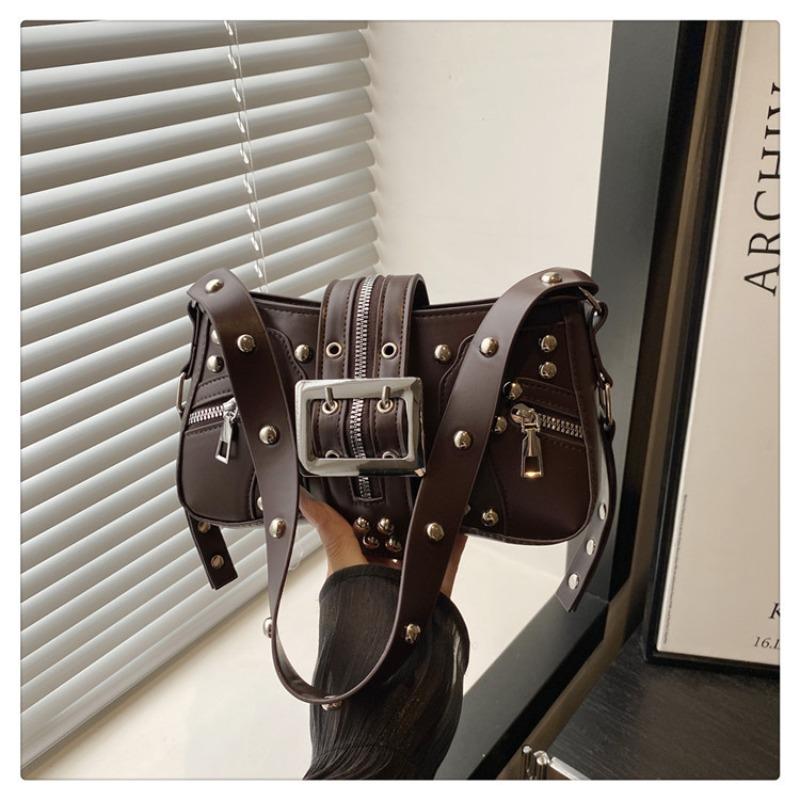 

Large Capacity Crossbody Shoulder Locomotive Punk Rivet Belt Locomotive Wind Vintage Underarm Bag Female