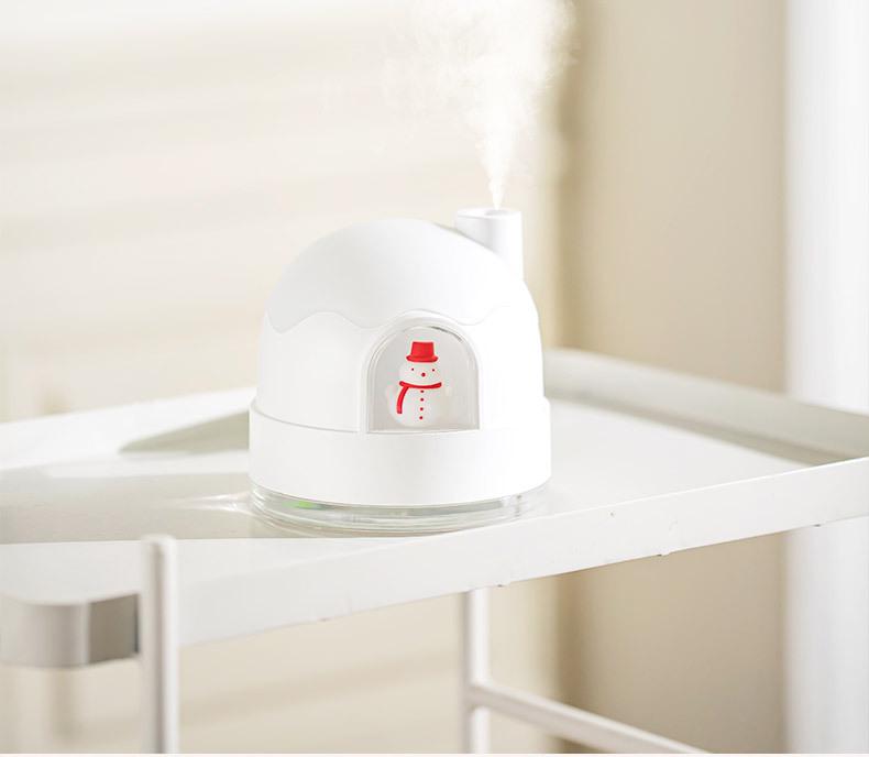 Umidificator portabil USB Casă de zăpadă și lumină de noapte - Mini atomizor de aer drăguț pentru birou