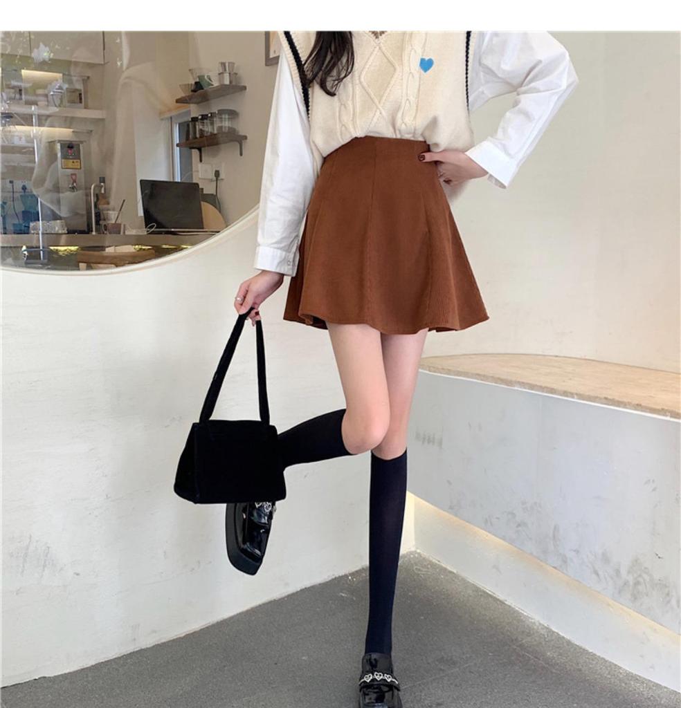 Koreanischer Stil A-Linien Minirock aus Cord mit hoher Taille für Herbst/Winter 2023