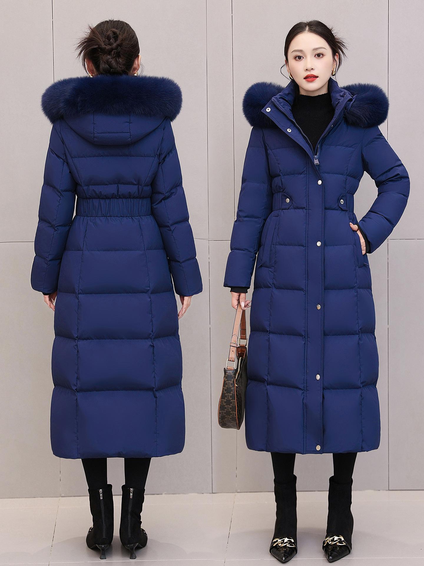

Женский очень толстый приталенный длинный пуховик с воротником из натурального меха лисы L синий